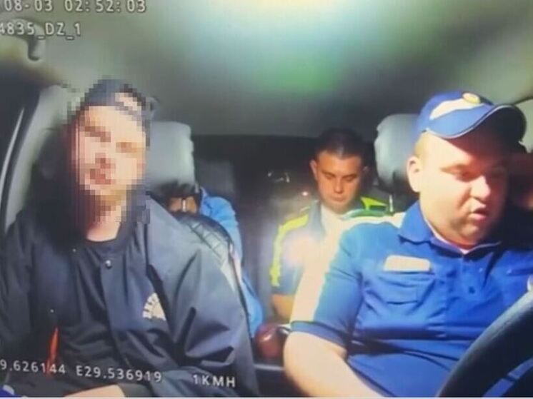 В Волосовском районе студент на маминой «Ниве» пытался уйти от полицейских