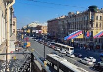  В Петербурге начались масштабные работы по реконструкции главной улицы города. Ремонт продиктован необходимостью сохранить инфраструктуру на высоком уровне. Об этом сообщили в комитете по культуре Петербурга.

Главная магистраль — важная транспортная артерия города