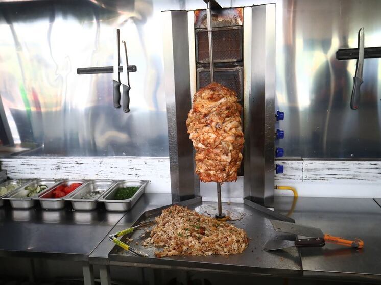 В Волгоградской области ИП наказали за шаурму из мяса неизвестного происхождения