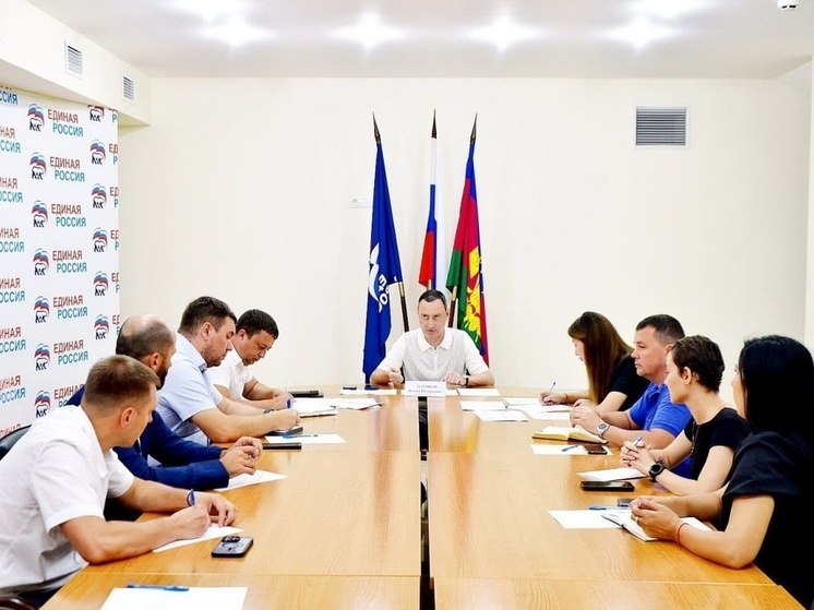 Депутат ЗСК Виктор Тепляков посетил заседание Совета Сторонников партии «Единая Россия» в Сочи