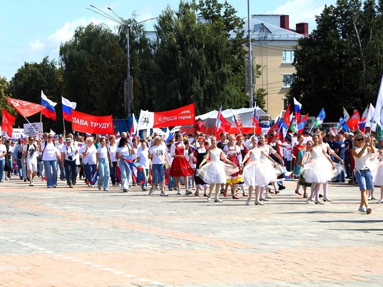 В Орле состоялся парад предприятий Орловской области