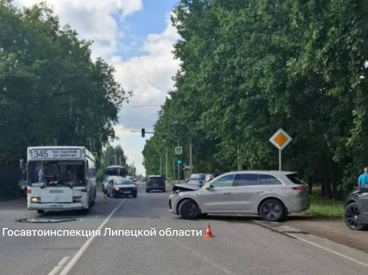 8-летняя девочка пострадала в ДТП на Минской в Липецке