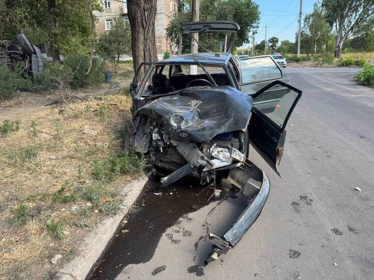 Годовалый ребенок и тринадцатилетний пассажир погибли в результате аварий в ДНР
