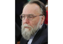 У каждого мастера, творца есть свой предел, своя высшая точка труда и творчества. Но сразу ее распознать редко удается. Взять, к примеру, нашего известного философа Александра Дугина. Еще недавно казалось, что мастер дошел до края, до точки, до предела. Дальше, казалось, некуда. Но предчувствие, как часто бывает в подобных случаях, обмануло. Александр Гельевич вновь блестяще доказал, что пределов сему совершенству, сиречь его неугомонной философской мысли, нет.