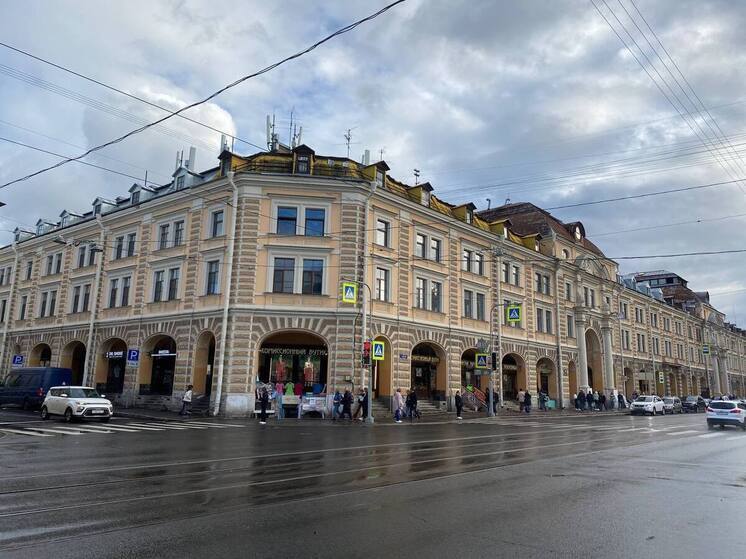 Более 30 зданий в Апраксином дворе хотят сдать в аренду