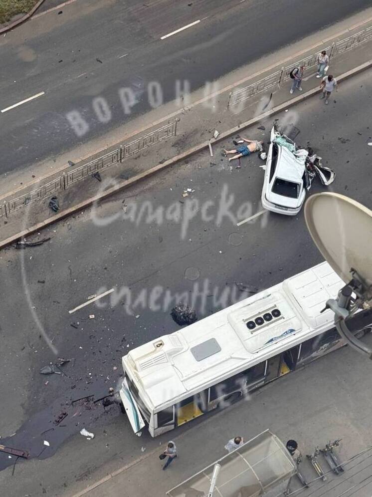 В Самаре произошло серьёзное ДТП с автобусом на ул. Солнечной  утром 6 августа