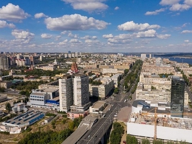 В центре Волгограда продают здание бывшей швейной фабрики