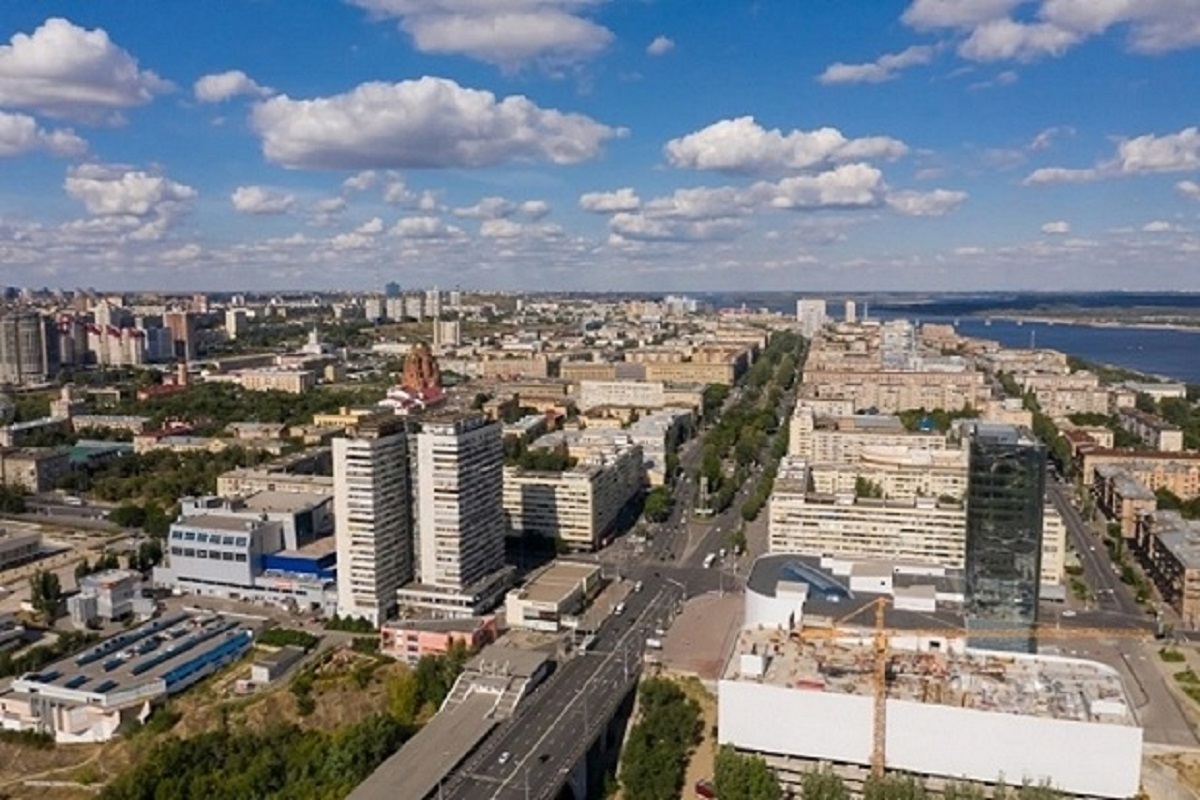 В центре Волгограда продают здание бывшей швейной фабрики