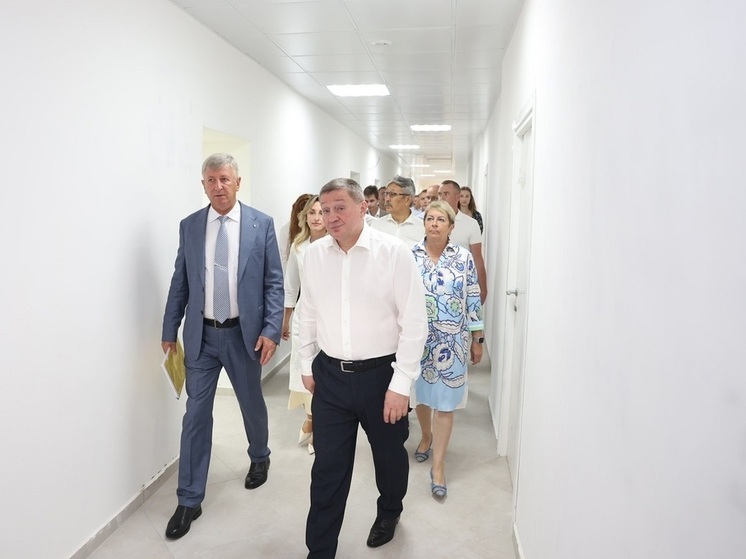 Андрей Бочаров проверил ход модернизации объектов здравоохранения в Волгограде