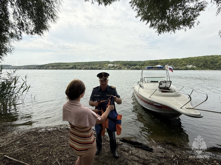 Инспекторы ГИМС спасли тонущую девушку на Белгородском водохранилище