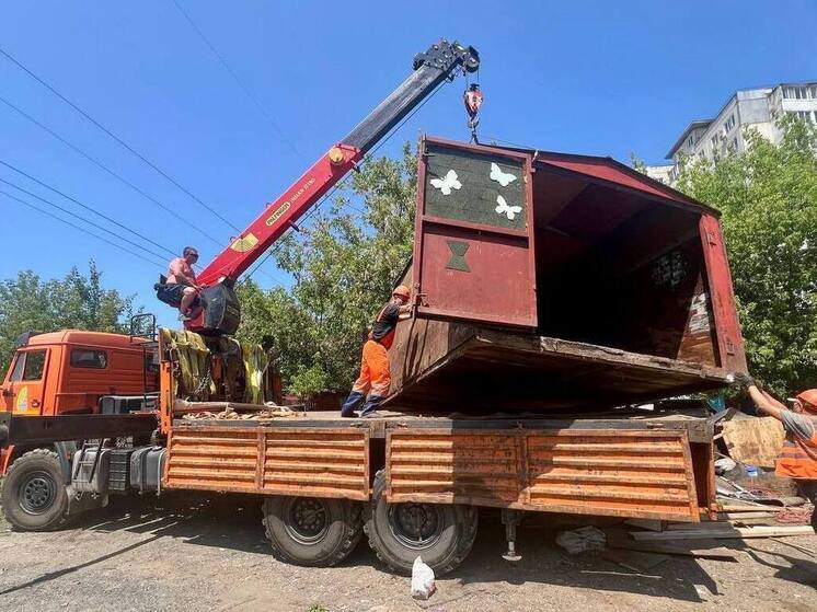 Более 100 незаконных построек убрали с улиц Владивостока
