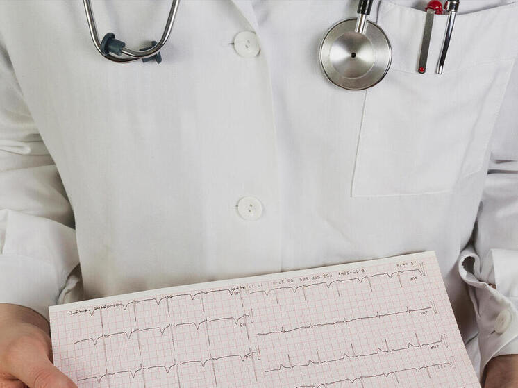 В Хабаровском крае экс-главврача ЦРБ обвинили в махинациях с зарплатой