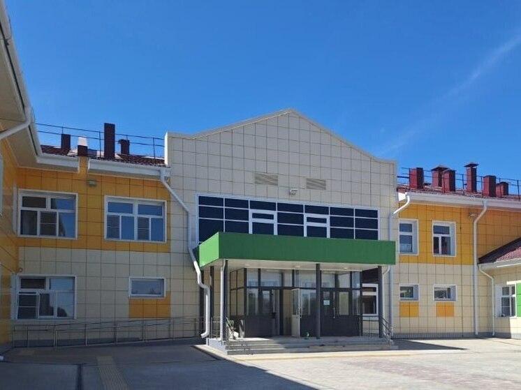В Алтайском крае строительство трех новых школ вышло на финишную прямую