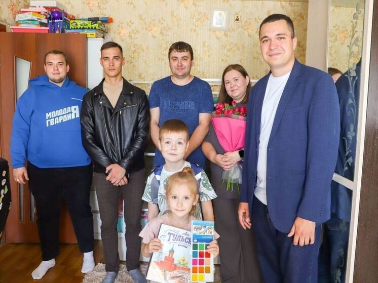 Собери ребенка в школу: «Единая Россия» традиционно оказывает помощь в сборе детей к новому учебному году
