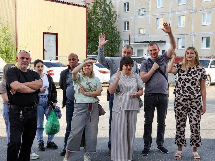 Благоустройство дворов обсудила Молдован с жителями Муравленко