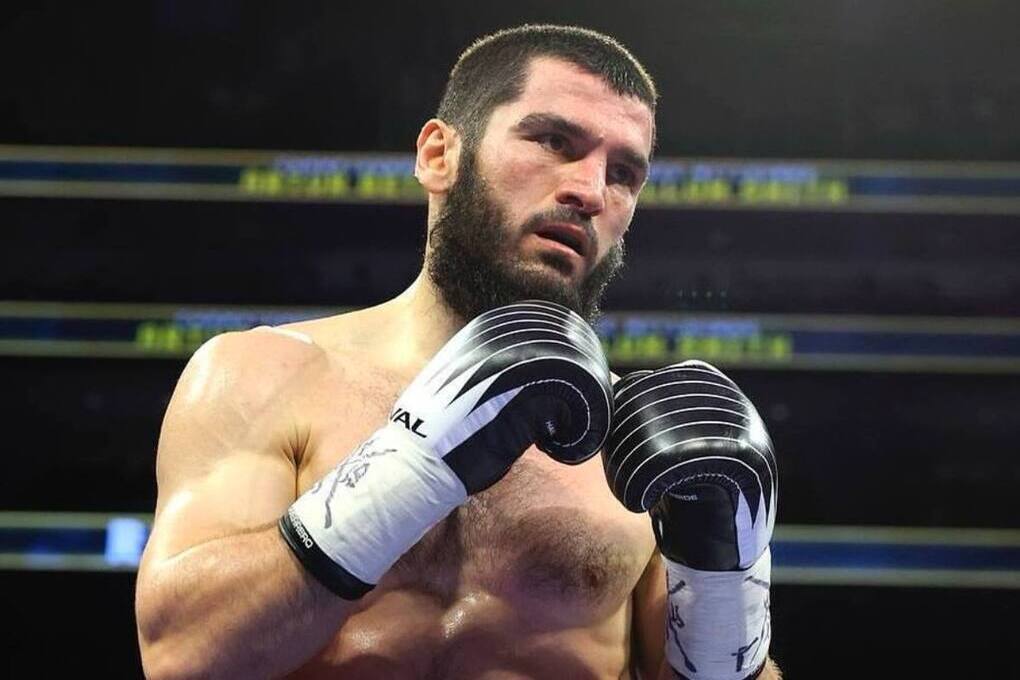 Бетербиев не дождался трилогии с Биволом