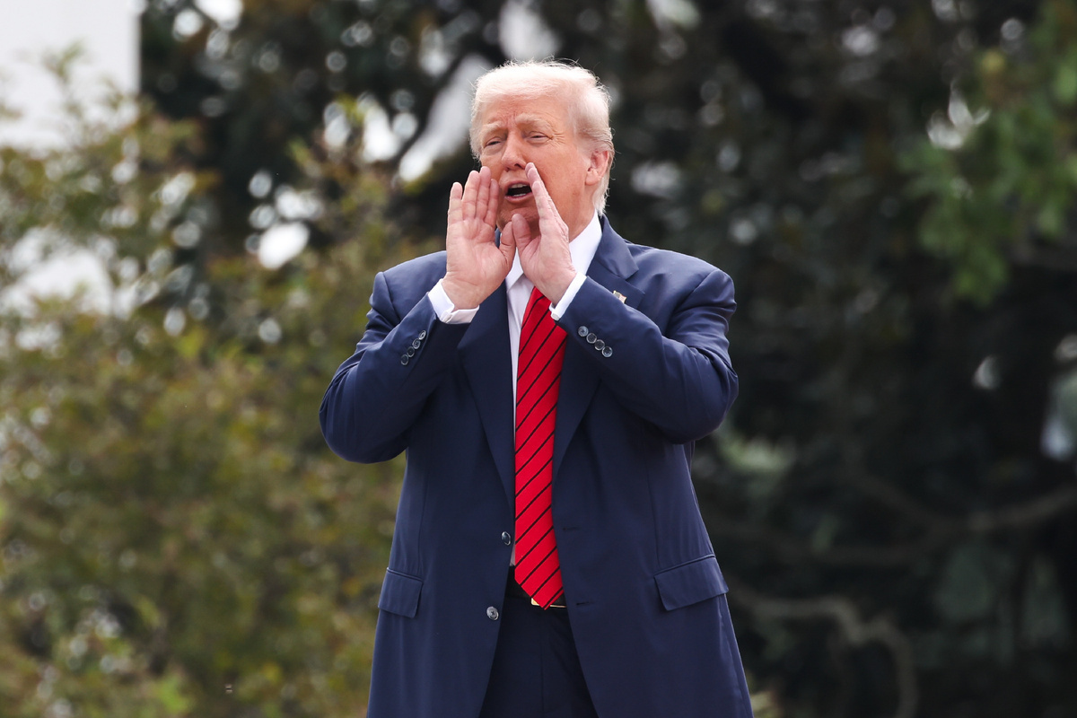 Трамп "забыл" о своих угрозах ввести 100% тарифы