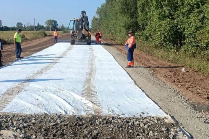 В Бураевском районе начали ремонт дороги после строительства трассы М-12