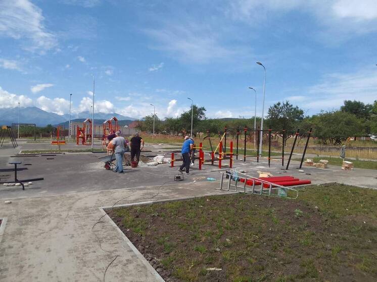 В Северной Осетии завершают благоустройство зоны отдыха в селении Ирафского района