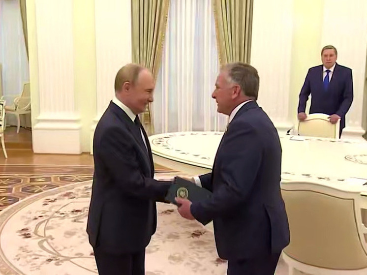 Кремль опубликовал кадры встречи Путина и Уиткоффа в Москве