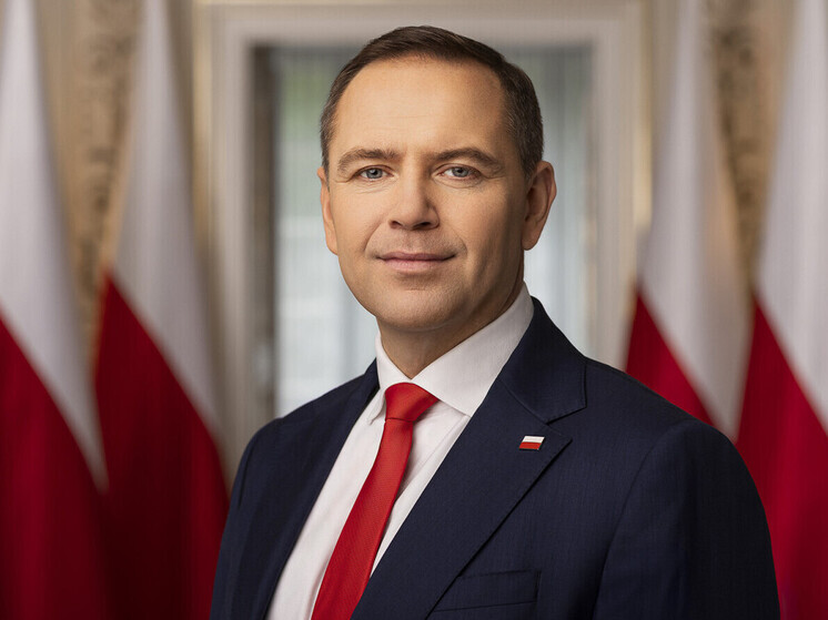 Победитель выборов Кароль Навроцкий официально приведён к присяге в качестве президента Польши