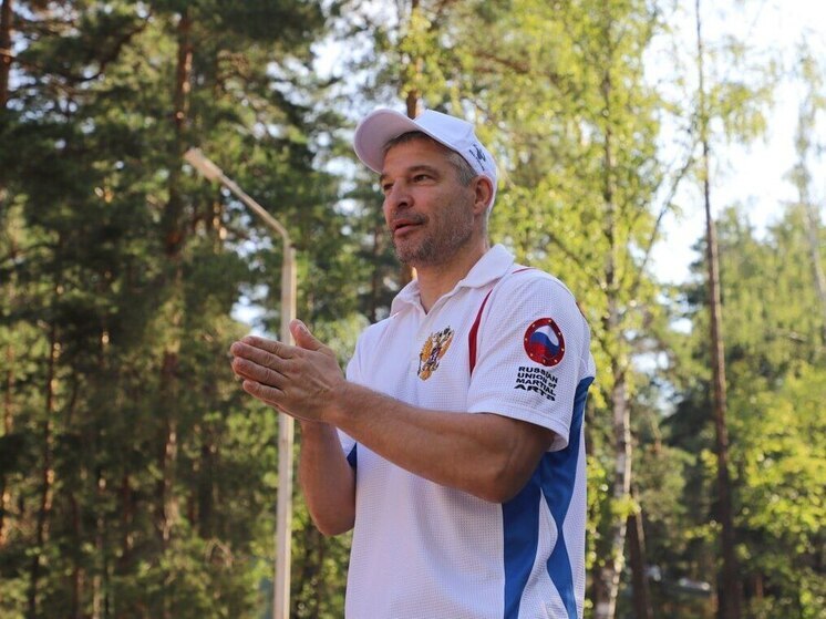 Дмитрий Небольсин провёл «Зарядку со стражем порядка» в рязанском лагере