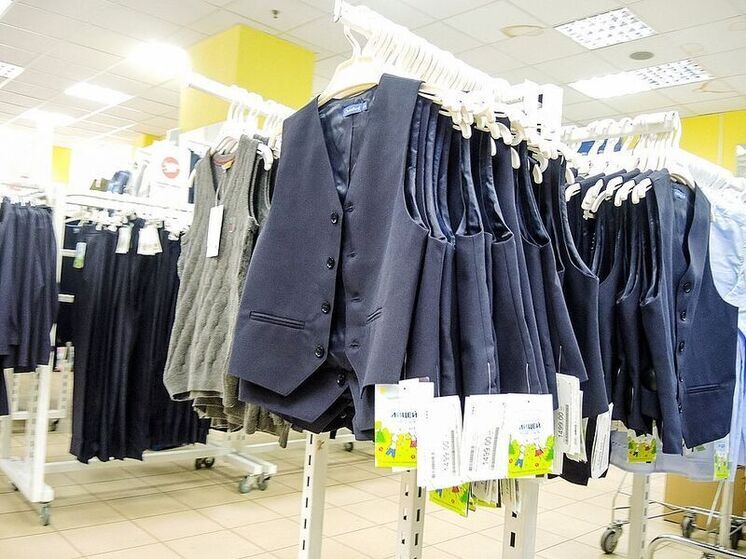 Минпросвещения: школьная форма сотрет границы между детьми из разных семей