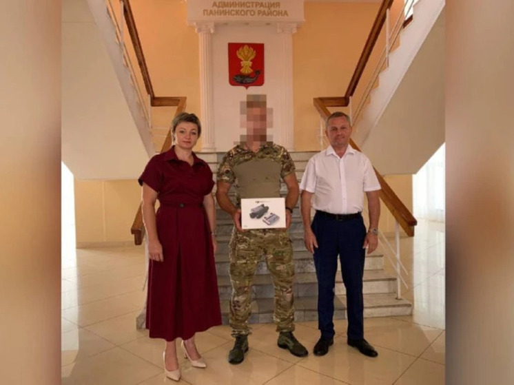 Это стало возможным благодаря готовности администрации района и жителей Октябрьского сельского поселения выделить средства на приобретение квадрокоптера DJI Mavic 3 Pro. Мощный инструмент разведки теперь находится во владении земляка-военнослужащего Владимира, который в скором времени отправится выполнять свои боевые задачи на передовую.