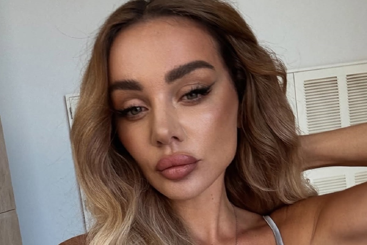 Певица снова поправилась