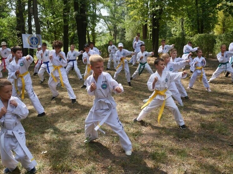 Городской фестиваль спорта открыли в Луганске