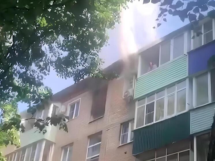 Тамбовские инспекторы ДПС спасли пенсионерку из задымленного дома