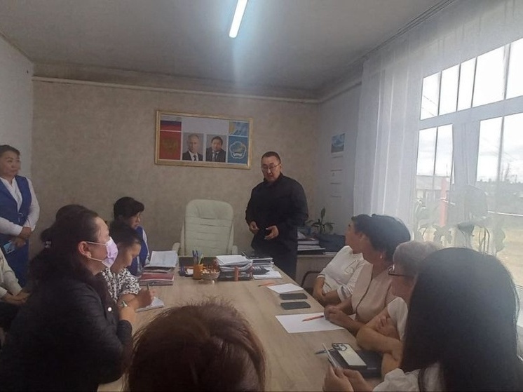 Продолжаются лекции о вреде алкоголя в социальных учреждениях Республики Тыва