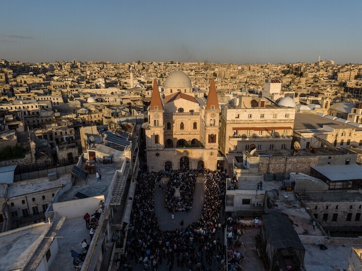 Греция и Египет призвали новые власти Сирии обеспечить безопасность христианского населения