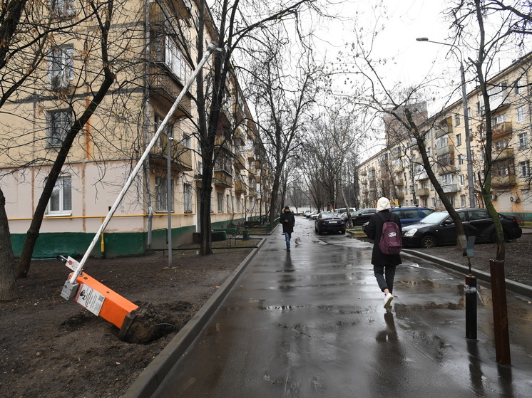 Жильцы МКД вправе отказаться платить за охрану и консьержа без официального включения услуг