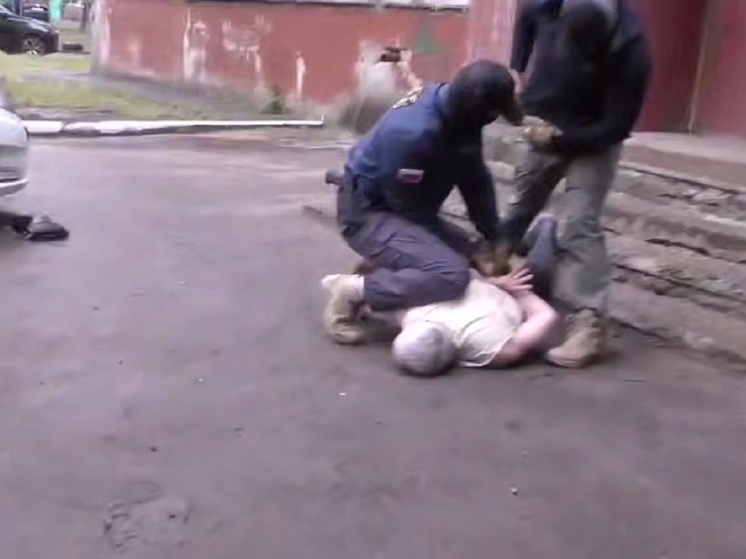 Жителя Сватовского района задержали за передачу данных об армии РФ врагу