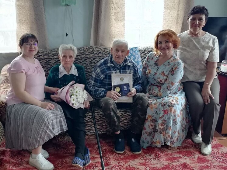 Две семьи наградили медалями за верность в округе Забайкалье