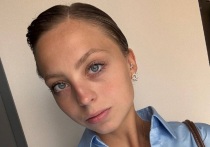 Выступающая в парном фигурном катании Александра Бойкова выложила в соцсети редкое видео из танцевальной студии. Партнерша Дмитрия Козловского увлечена модным направлением.