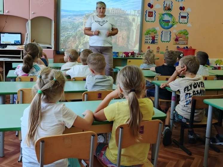 С дошкольниками Серпухова провели мероприятие ко Дню строителя