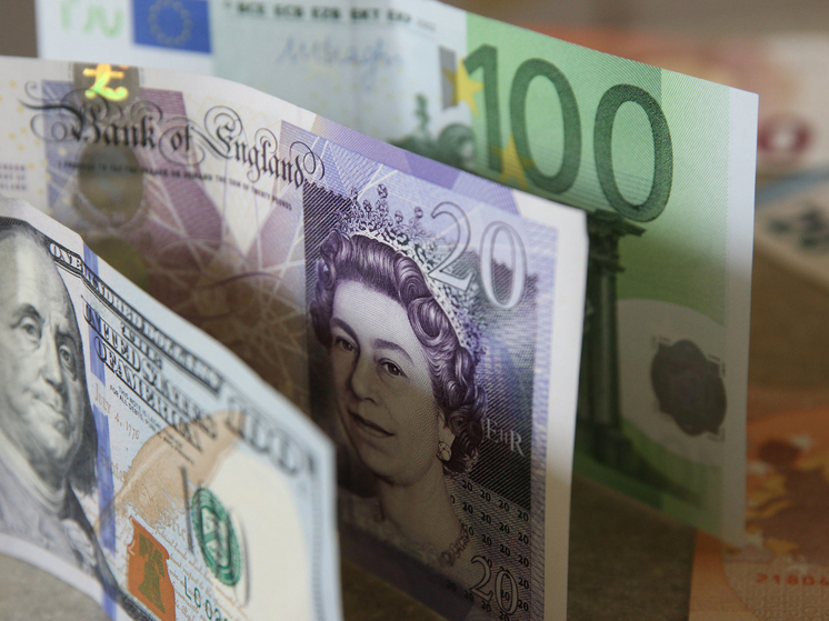 Азербайджанские бизнесмены пожаловались на блокировку денежных переводов из РФ