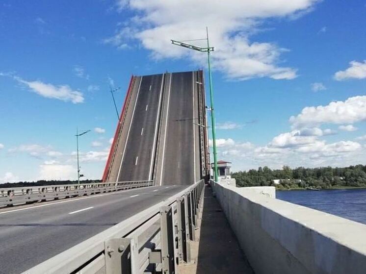 Ладожский мост разведут утром 8 августа