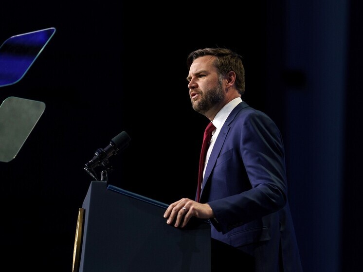 Эксперт Климов: Вэнс может продлить "трамповскую" эпоху в США еще на 10 лет