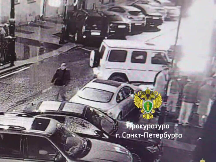 Гелендваген хулиганки конфискован за наезд на посетителей петербургского кафе