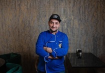 Как шеф с актёрским образованием превращает каждый ужин в гастрономическое представление
Он начинал с искусства, но нашёл свою главную роль на кухне
