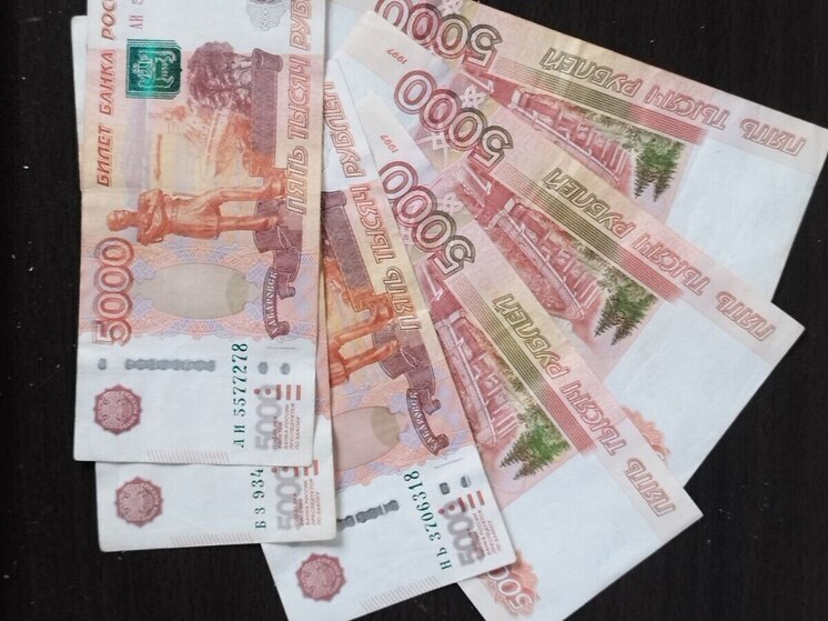 Юрист из Петербурга получил 1,4 миллиона рублей зарплаты за вынужденный прогул
