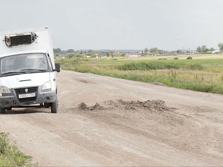 В Челябинской области комиссия проверила дорогу, разбитую грузовиками