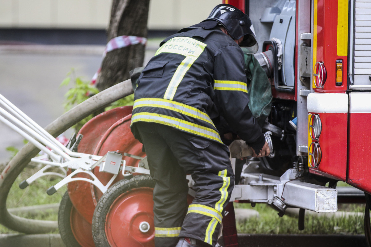 В Ростовской области после атаки БПЛА загорелась цистерна с бензином