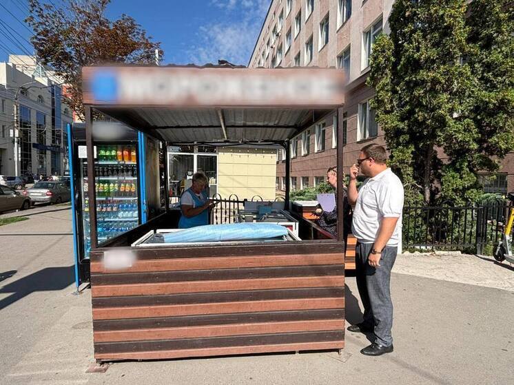 В Саратове снесут сразу десяток ларьков