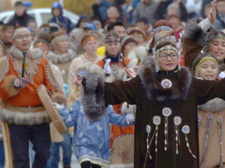 Концертами, соревнованиями и угощениями отметят День коренных народов на Чукотке