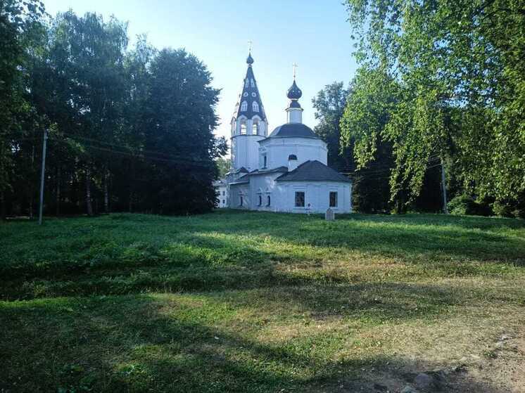8 августа Православная церковь чтит память святых мучеников Ермолая, Ермиппа и Ермократа Никомидийских, которые тайно несли христианскую веру во времена гонений