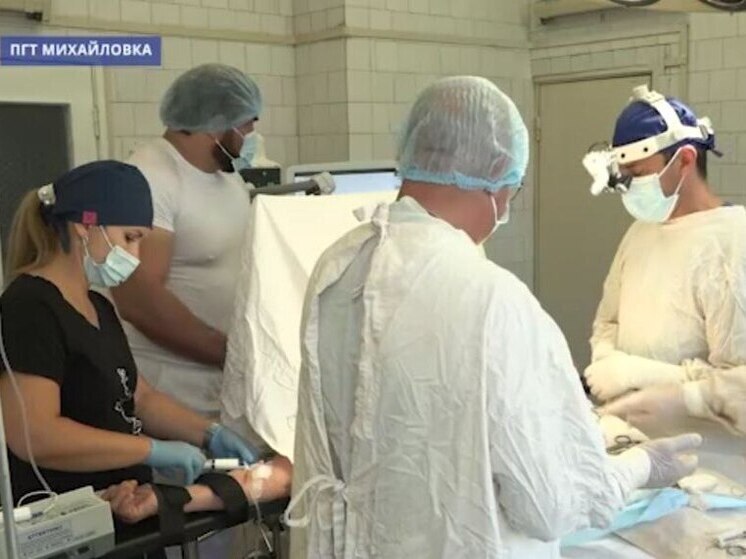 В Михайловскую райбольницу на Запорожье приехали врачи из Дагестана